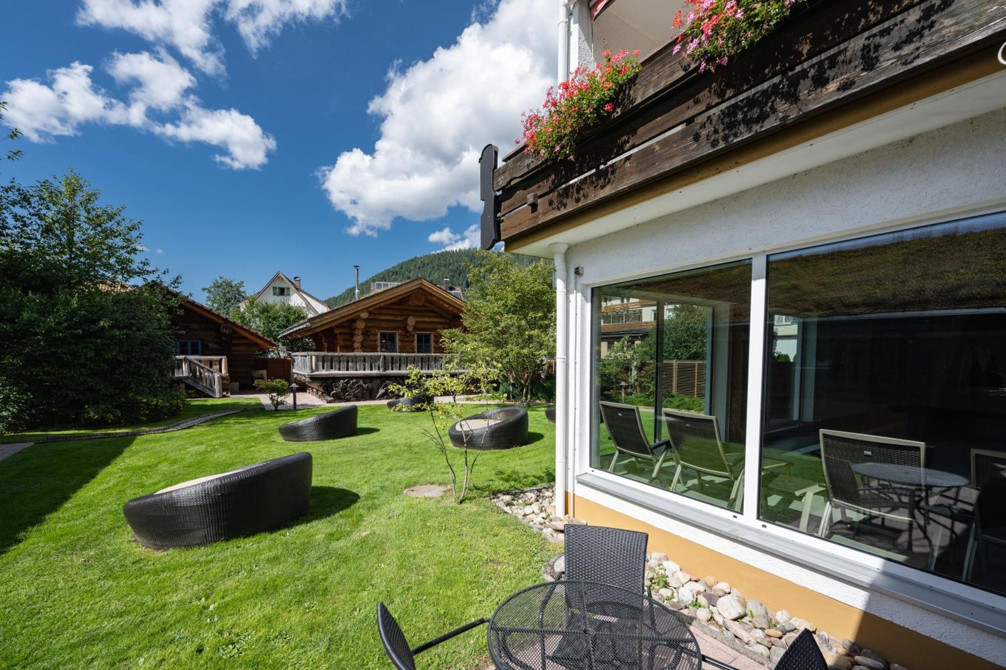 Hotel Lamm Baiersbronn Mitteltal エクステリア 写真