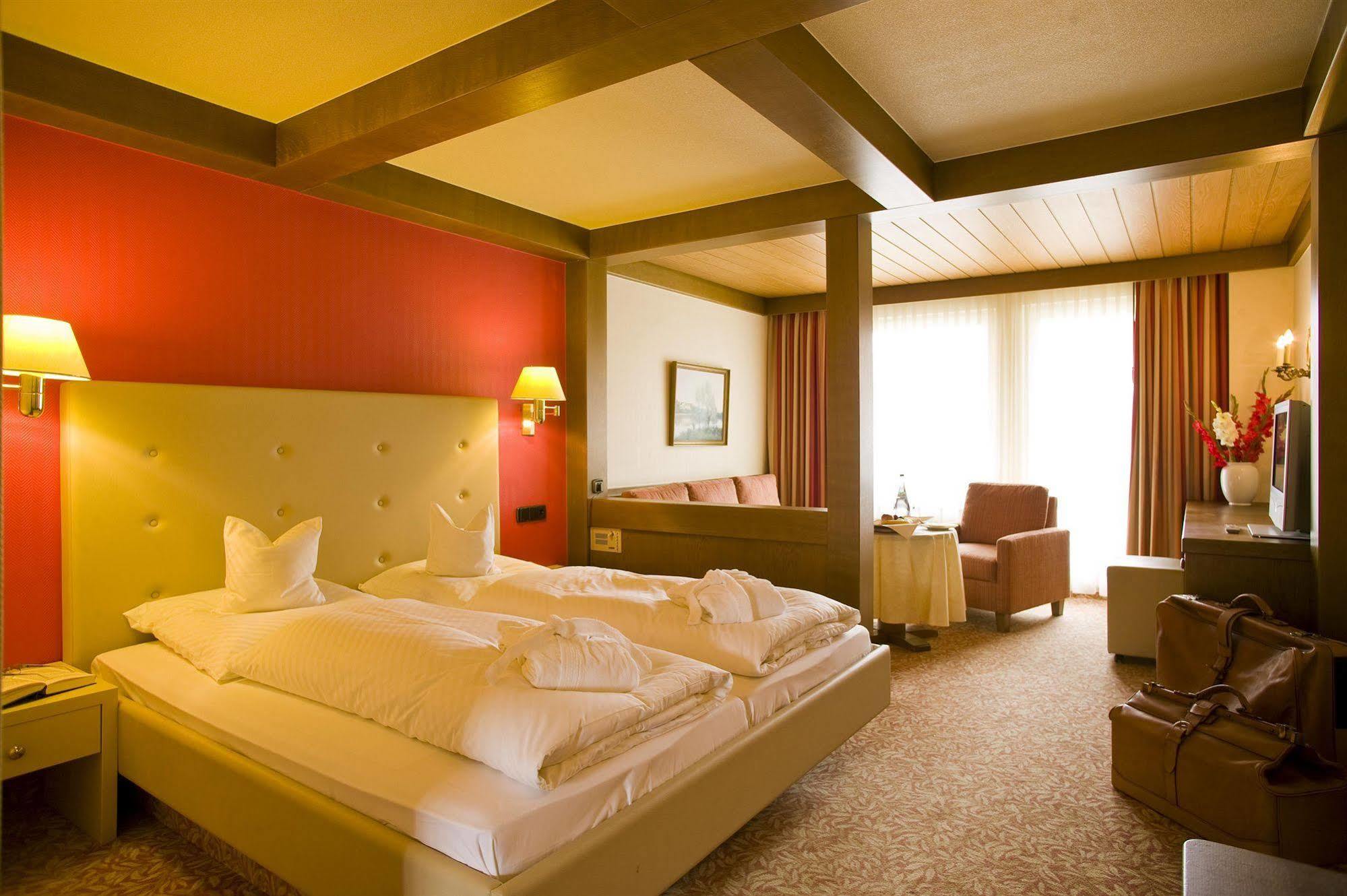 Hotel Lamm Baiersbronn Mitteltal エクステリア 写真